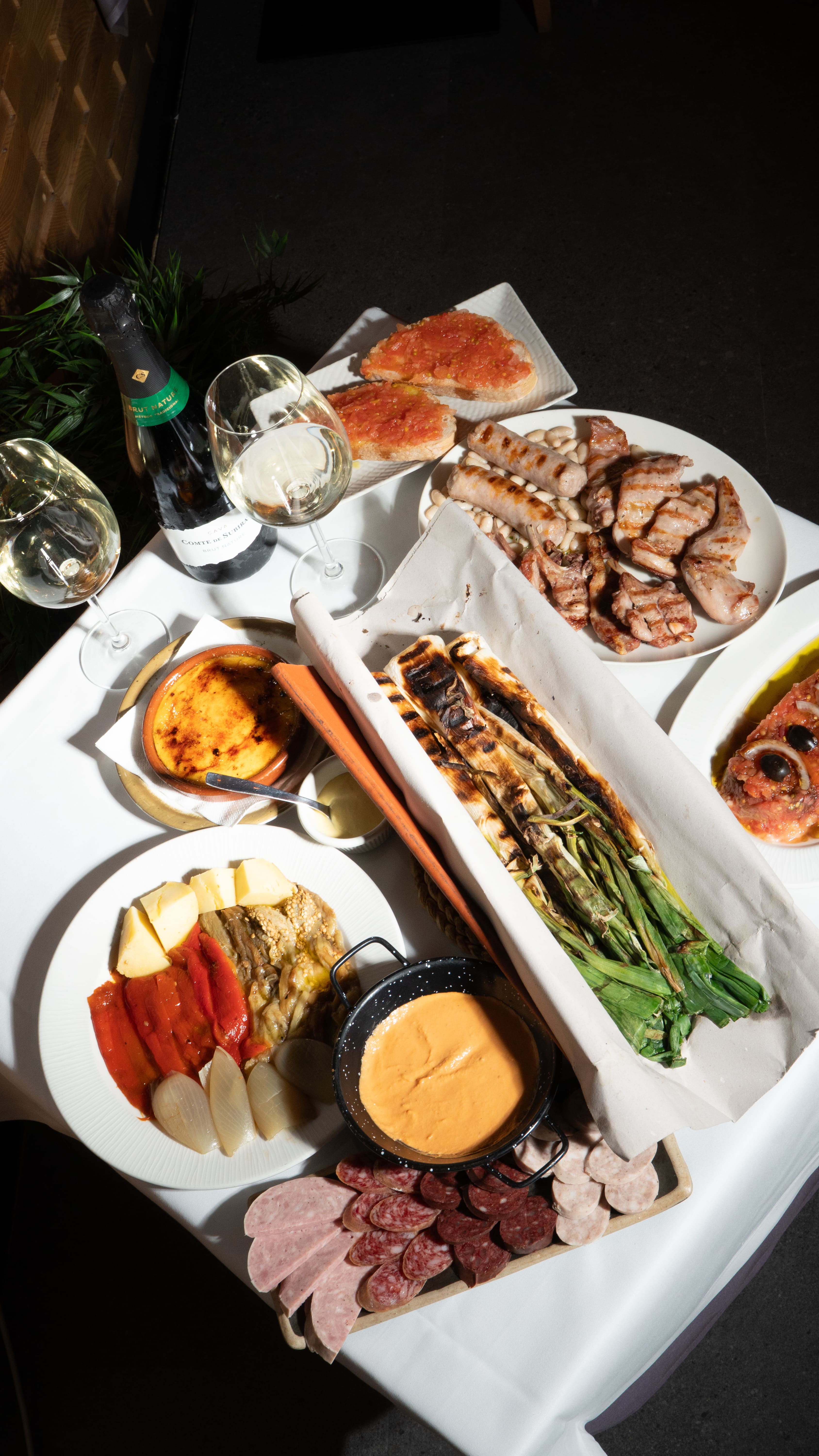 La Divina de Goya by Pichón