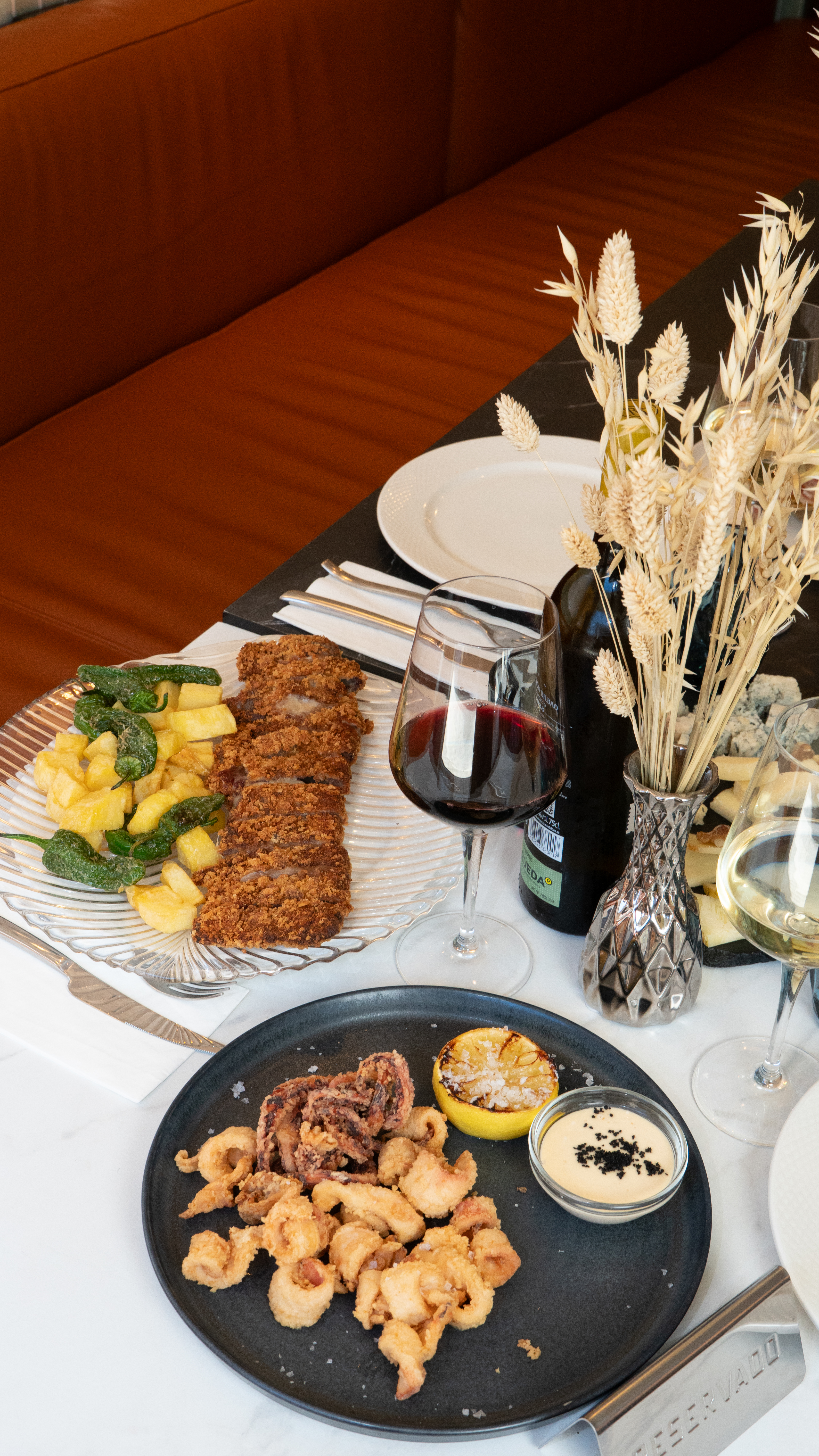 La Muralla by Pichón